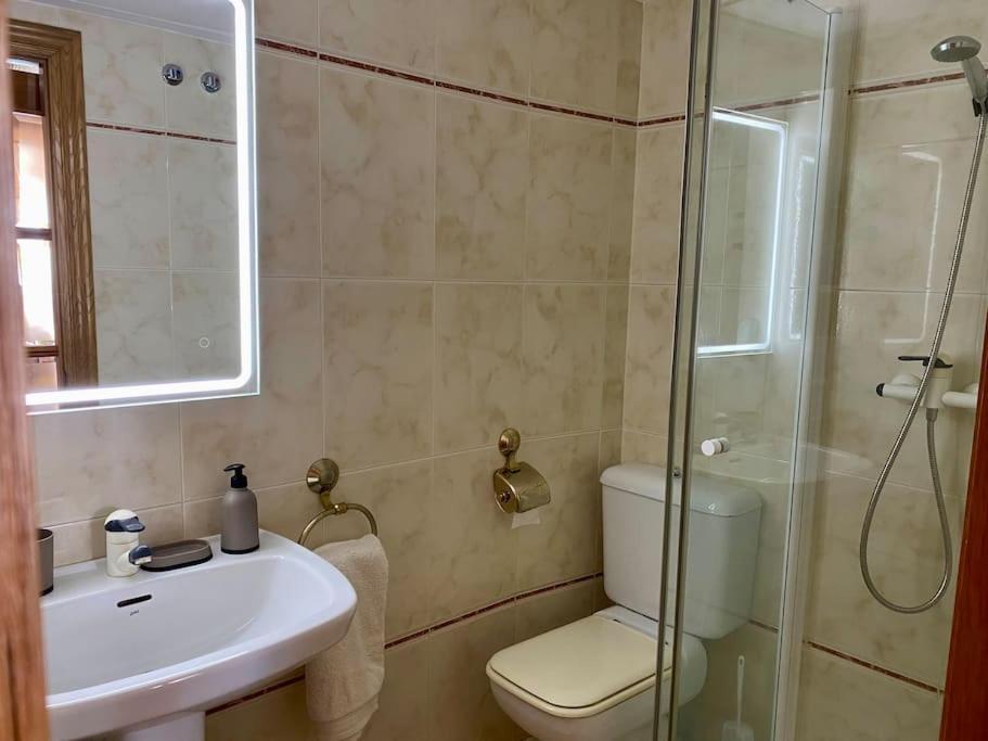 Apartamento Seafront In Marbella With Pool And Garage Exterior foto