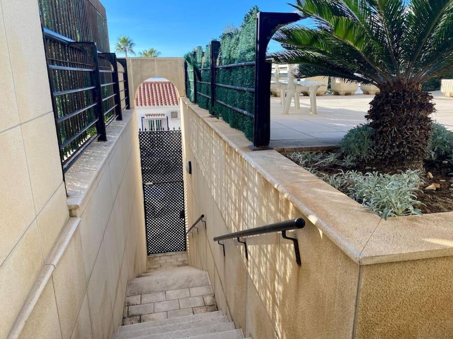 Apartamento Seafront In Marbella With Pool And Garage Exterior foto