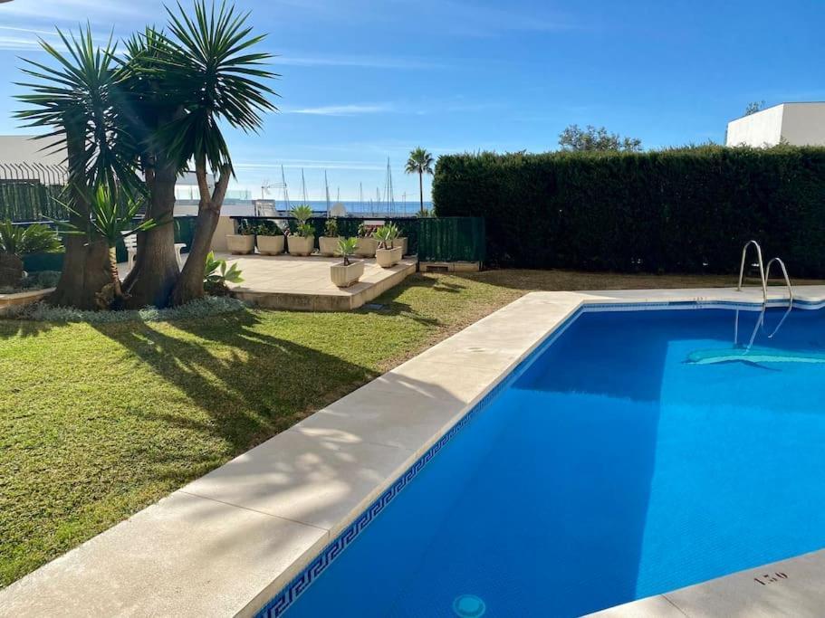 Apartamento Seafront In Marbella With Pool And Garage Exterior foto