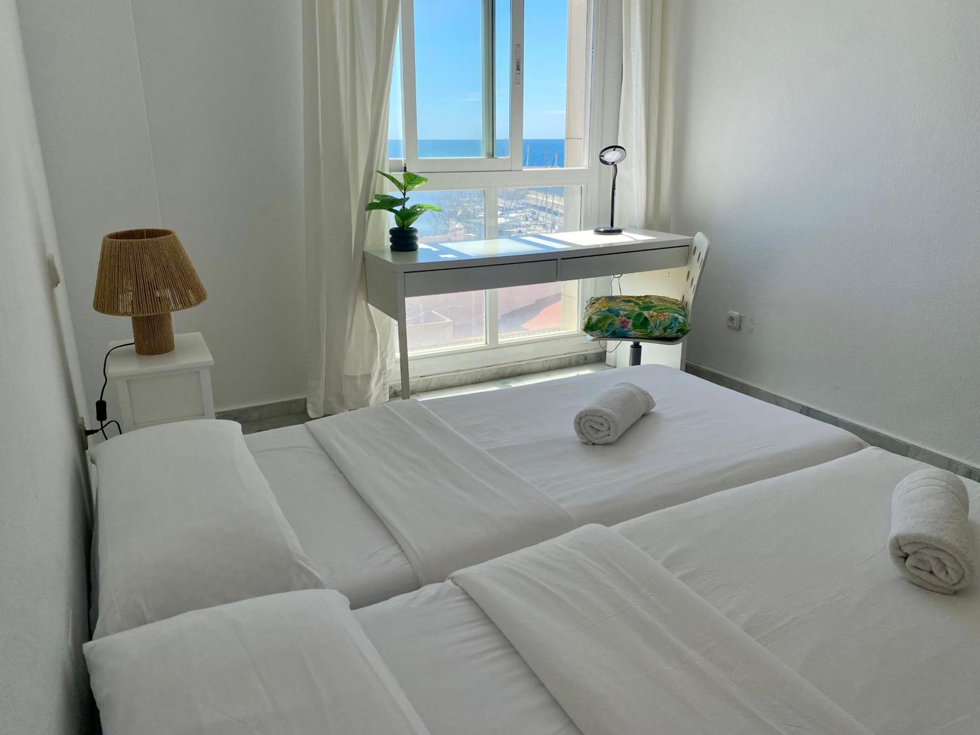 Apartamento Seafront In Marbella With Pool And Garage Exterior foto